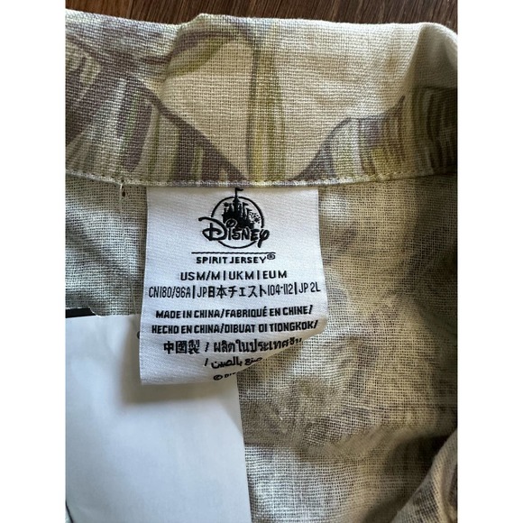 NEW Disneyland Resort Spirit Jersey Tropical Shirt Jacket Sz Med - Picture 6 of 7